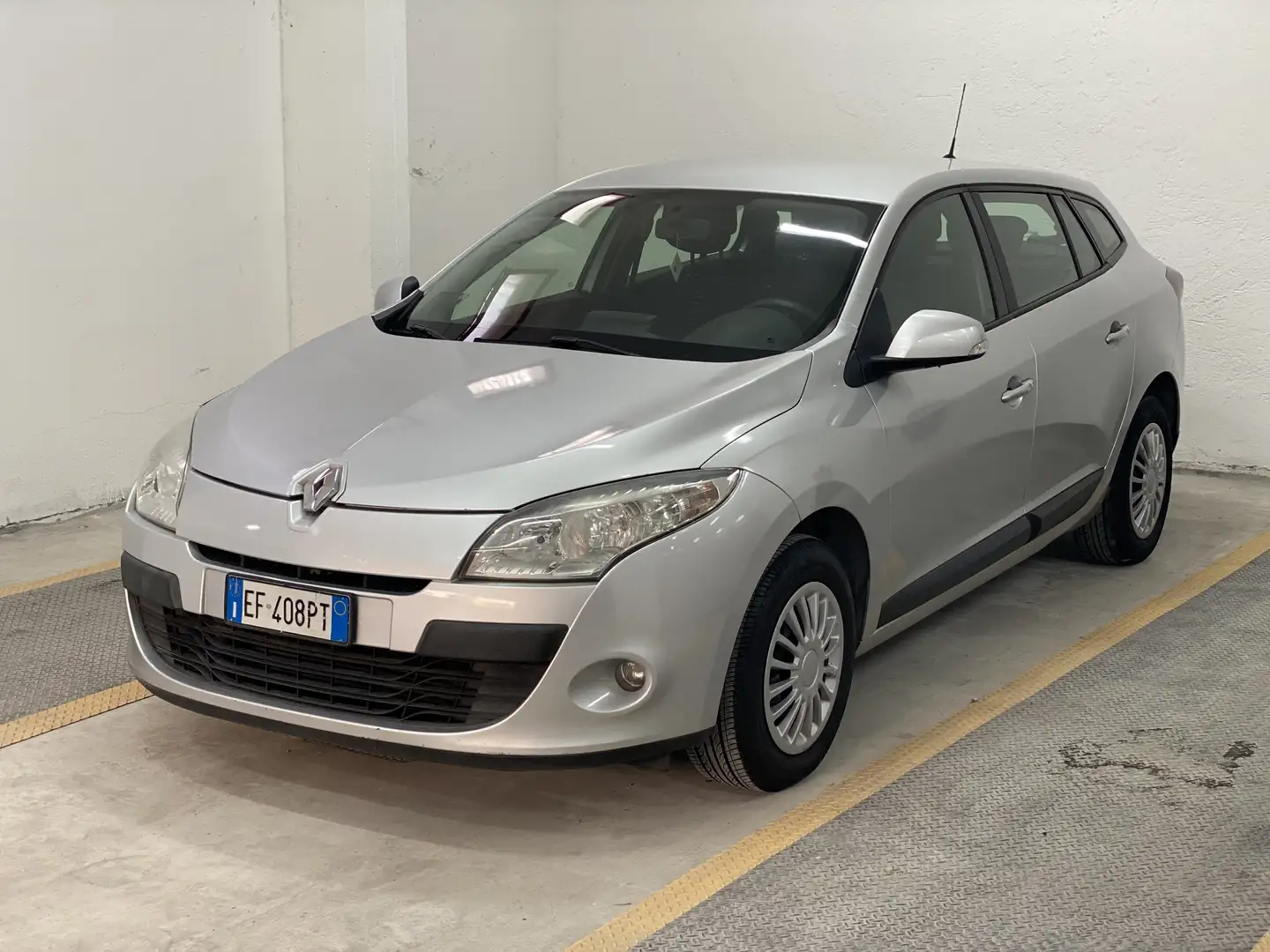Renault Megane SporTour 1.5 dci Confort 90cv fap - 2