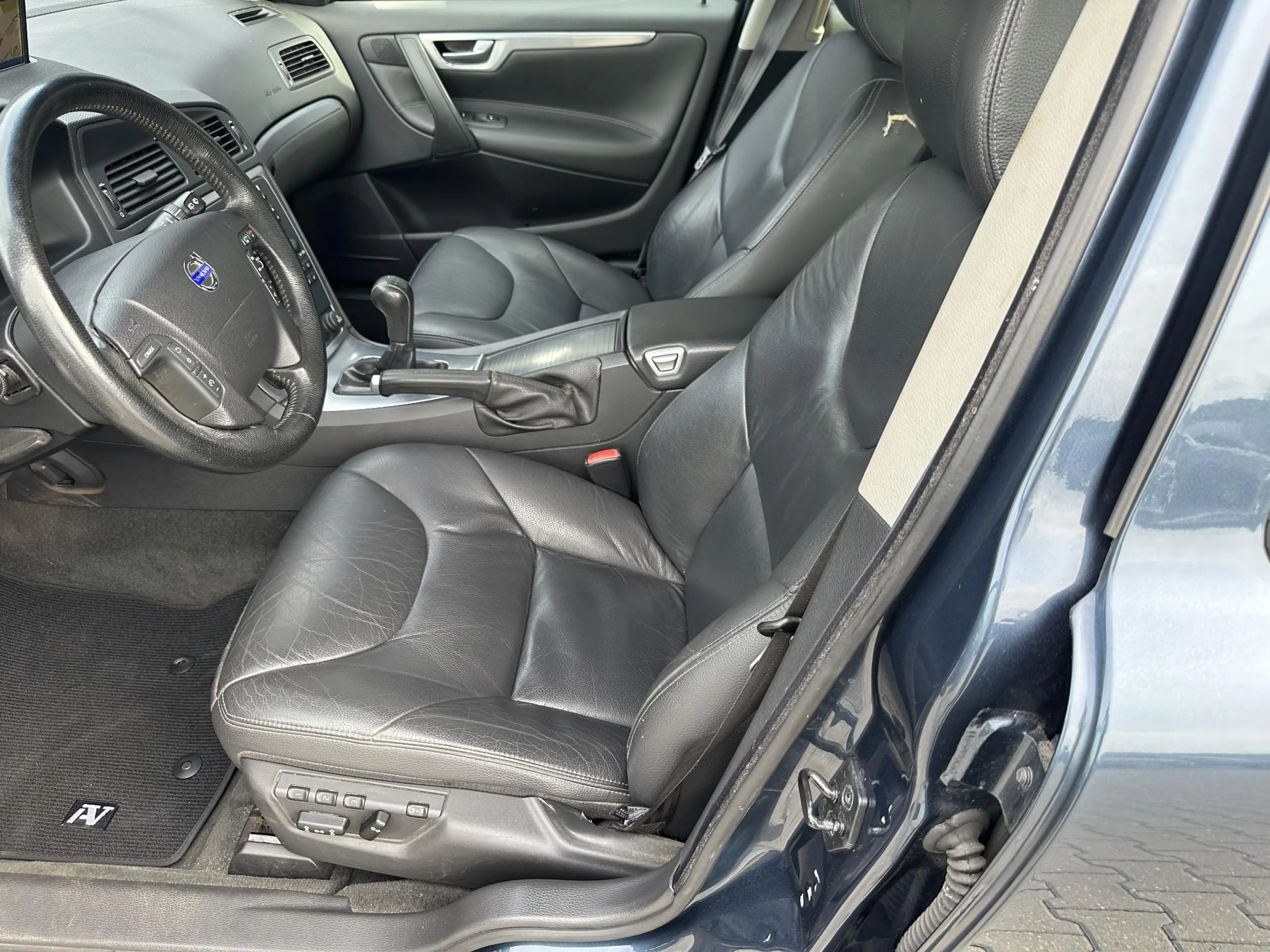 Volvo V70 2.5T Summum NL auto|xenon|leder|memory — photo 12
