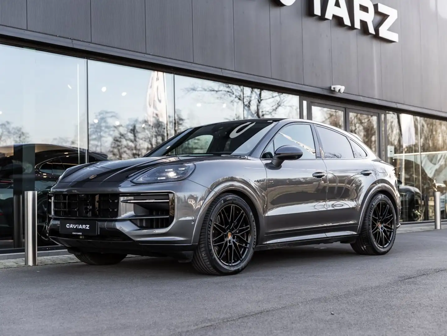 Porsche Cayenne COUPE E-HYB SPORTDES/UITL/SOFTCL/ACC/DISP/18W/BOSE Grau - 1