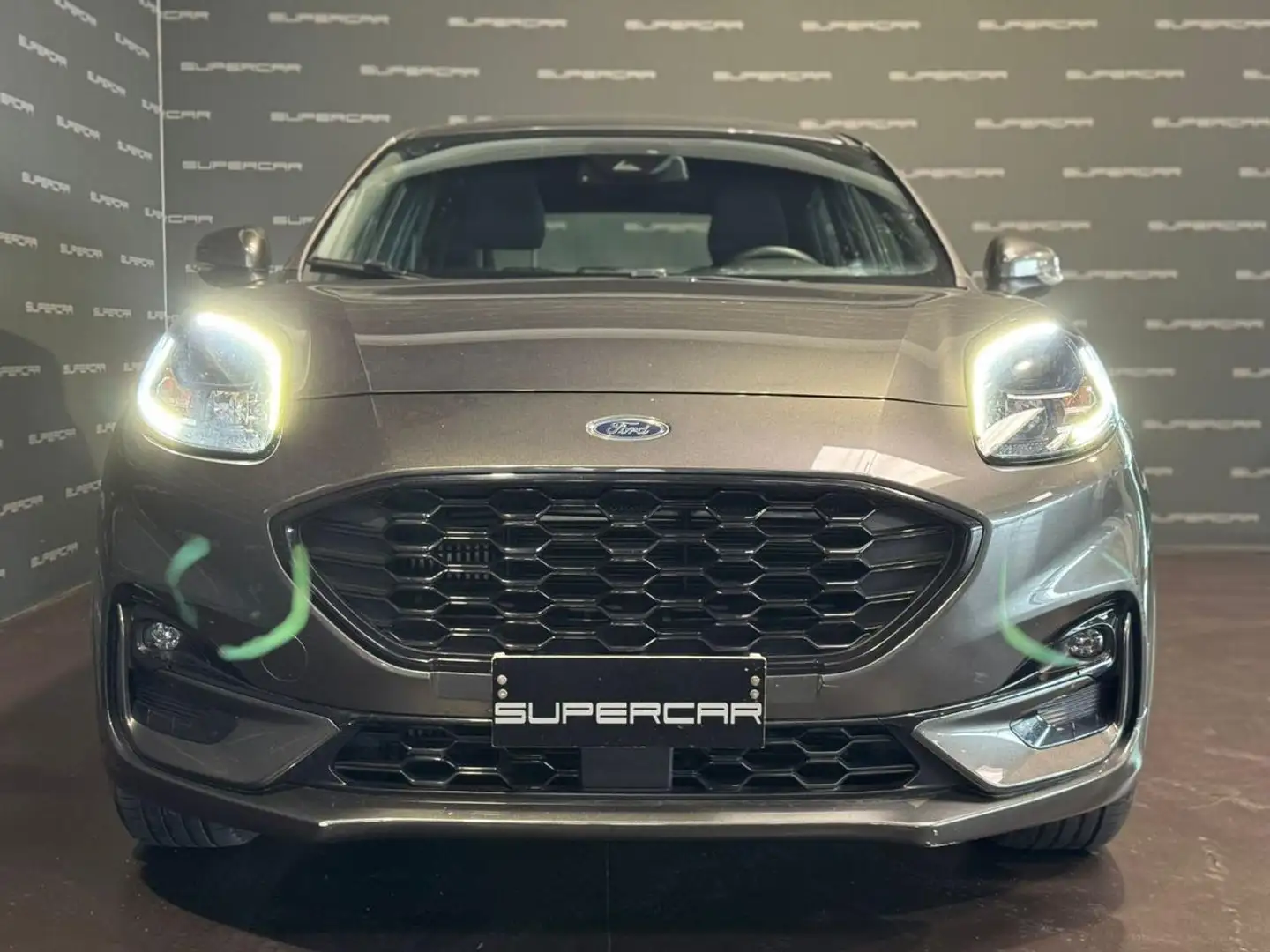 Ford Puma 1.0 EcoBoost Hybrid 125 CV AUTO ST-Line Gris - 2
