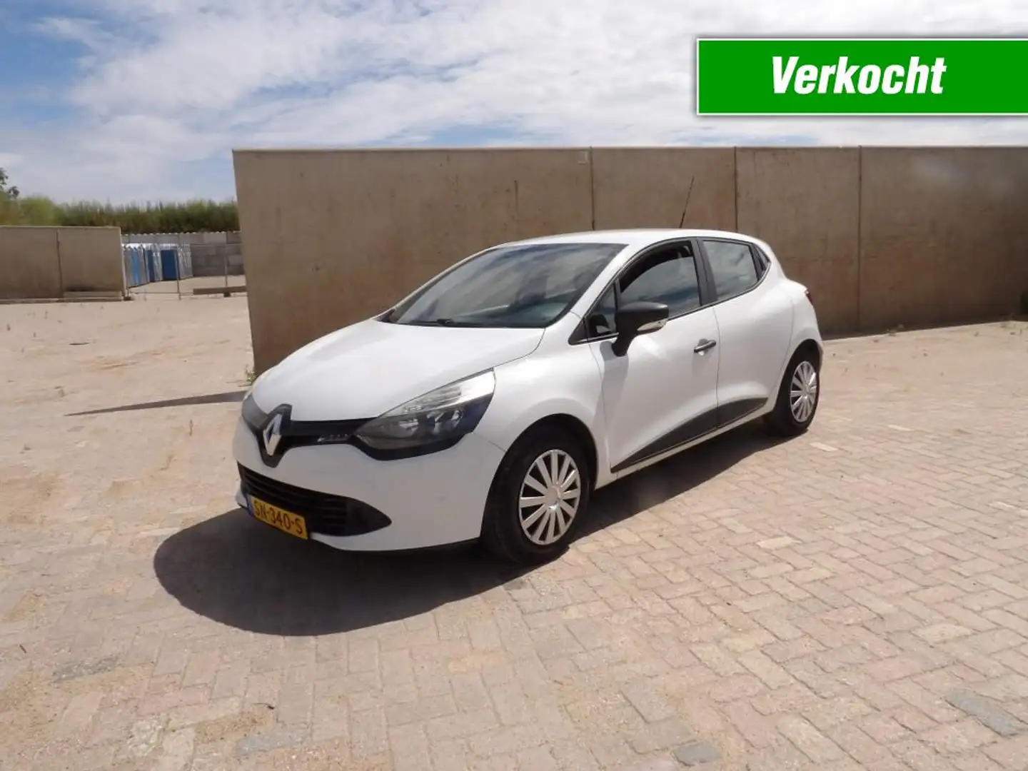 Renault Clio 1.5 DCI 5 drs - airco - nieuwe apk -inruilkoopje - Wit - 1