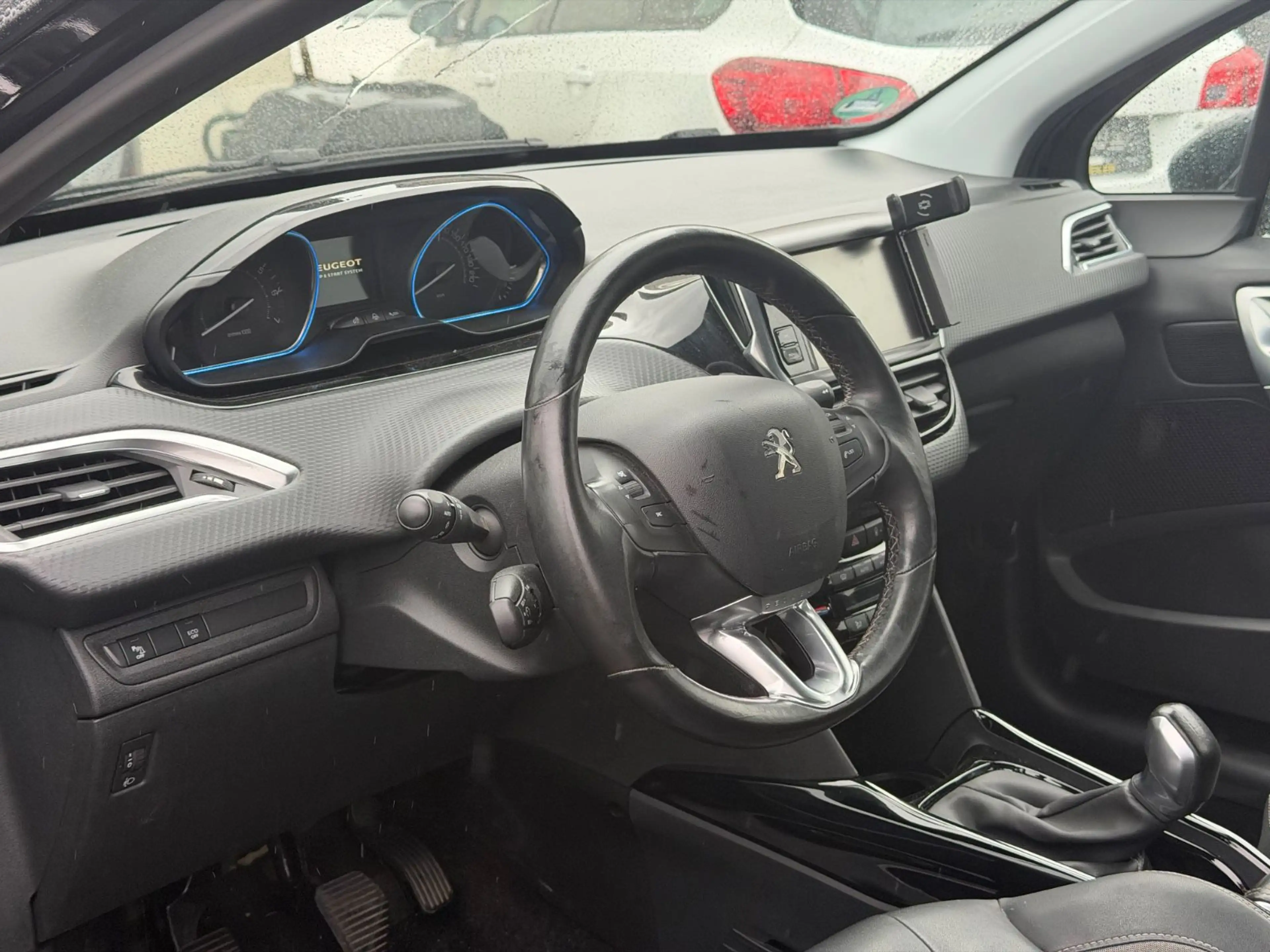 Peugeot 2008 1.2*ZAHNRIEMEN+BREMSEN VORNE NEU*TOP!* — photo 8