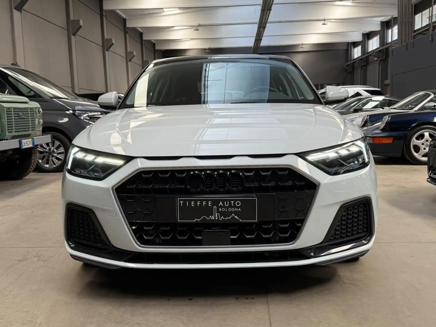 Audi A1 SPB 25 TFSI S tronic Admired Advanced Bianco - 2