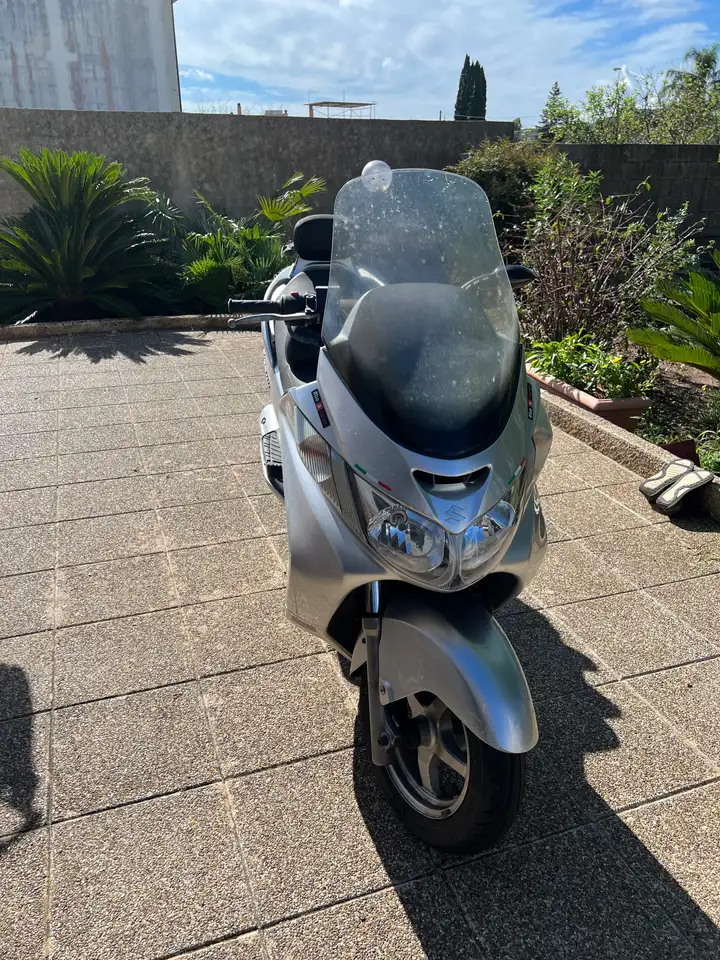Suzuki Burgman 400