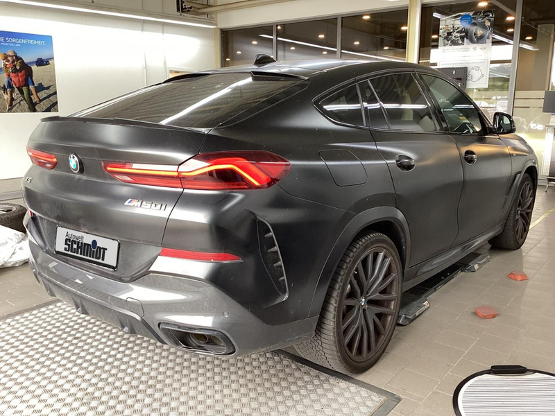BMW X6 M50i Edition Black Vermilion+2J-BPS.-GARANTE — photo 3