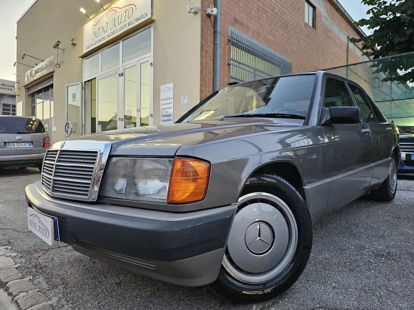 Mercedes-Benz 190 2.5d 90cv Fascionato*Tetto*214000km* Gris - 1