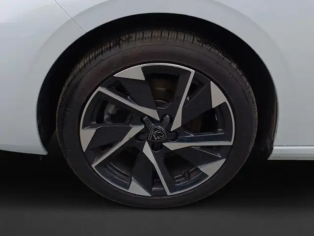 Peugeot 308 view 8