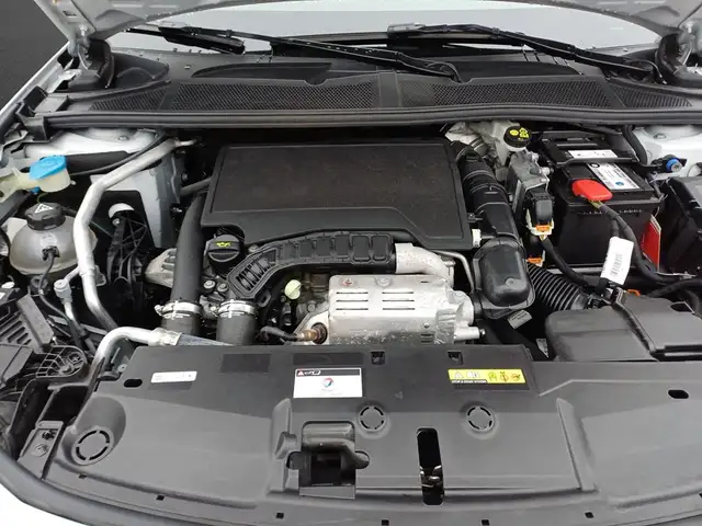Peugeot 308 view 5