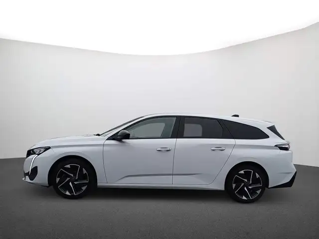 Peugeot 308 view 4