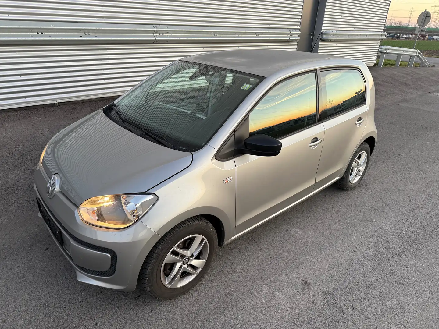 Volkswagen up! 1,0 move up! ASG ID:70 Grau - 1