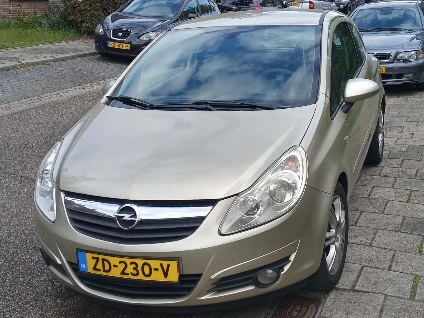 Opel Corsa 1.4 16v Gold - 2