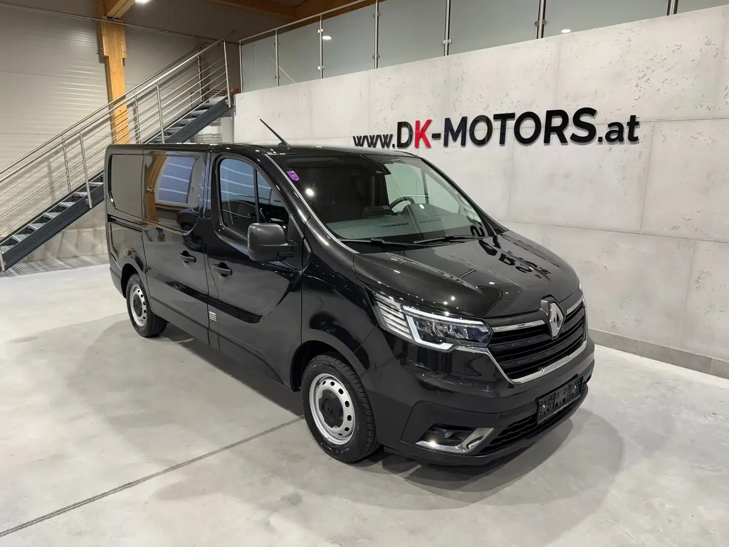 Renault Trafic L1H1 3,0t Komfort / Garantie / Navi / RFK / LED / Schwarz - 2