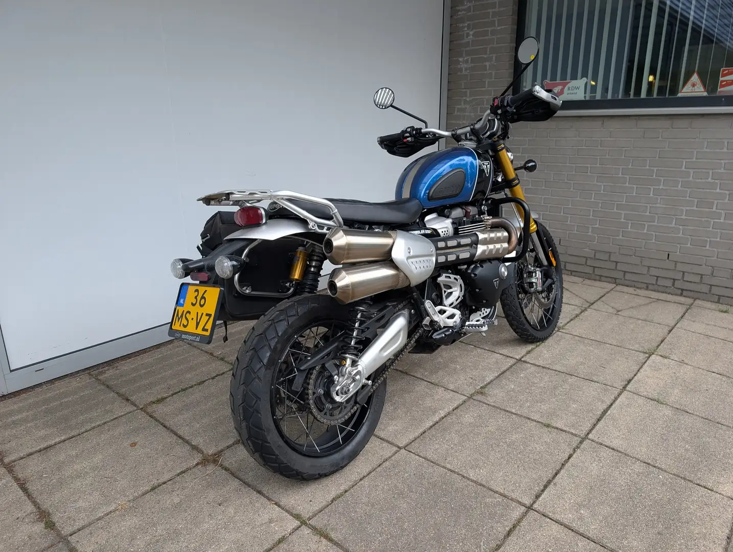 Triumph Scrambler 1200 XE Albastru - 2