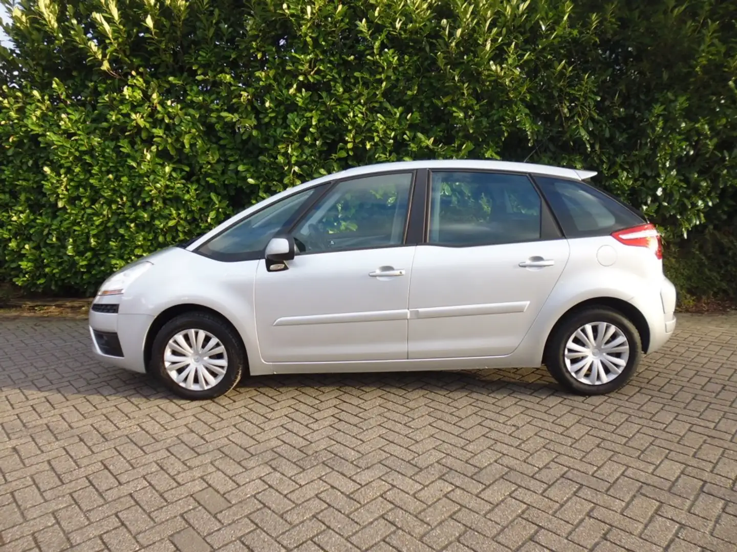 Citroen C4 Picasso 1.6 THP Ambiance VOLAUTOMAAT CRUISE ZENITHRUIT ESP Grijs - 2