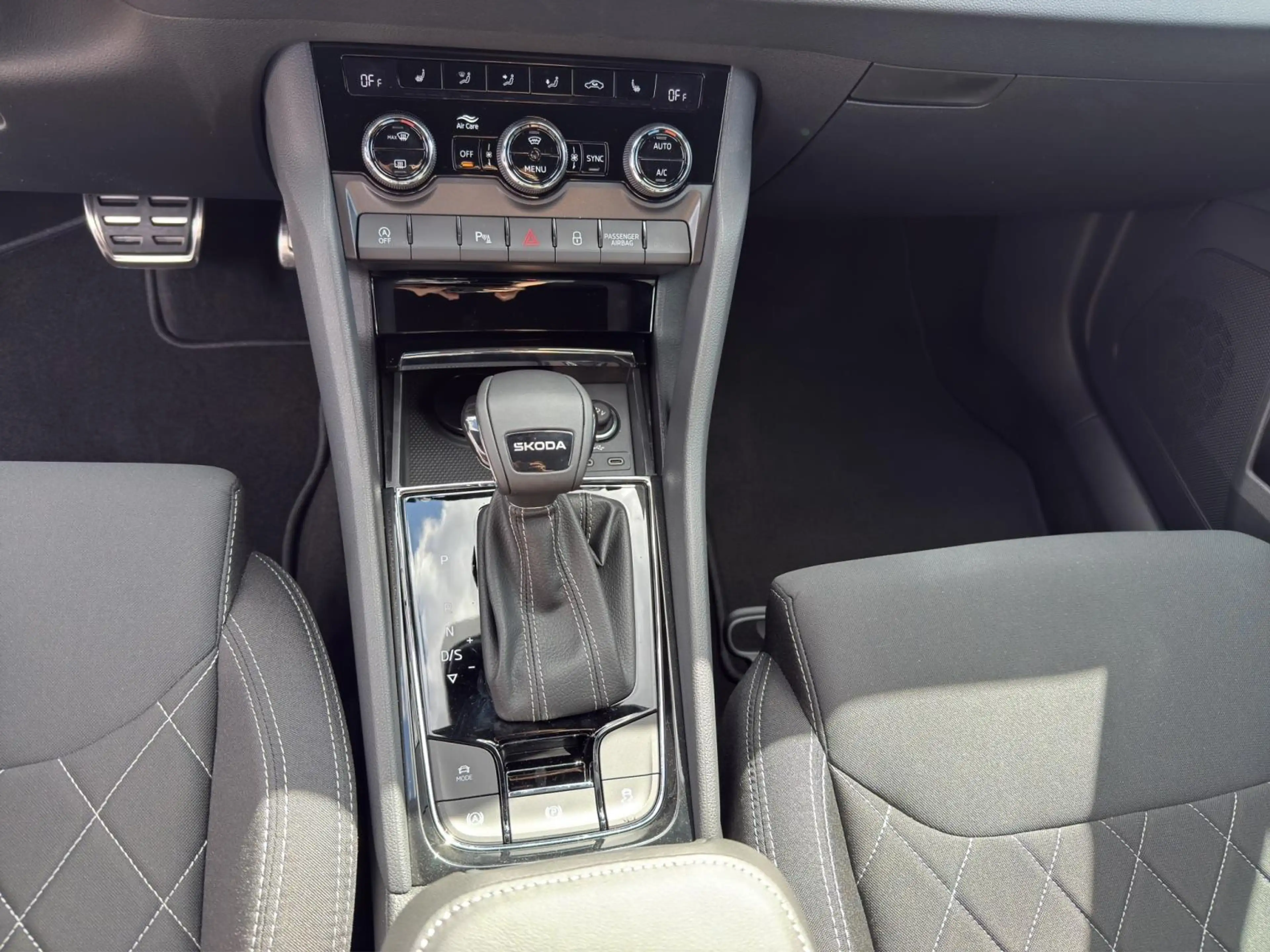 Skoda Karoq Sportline — photo 14