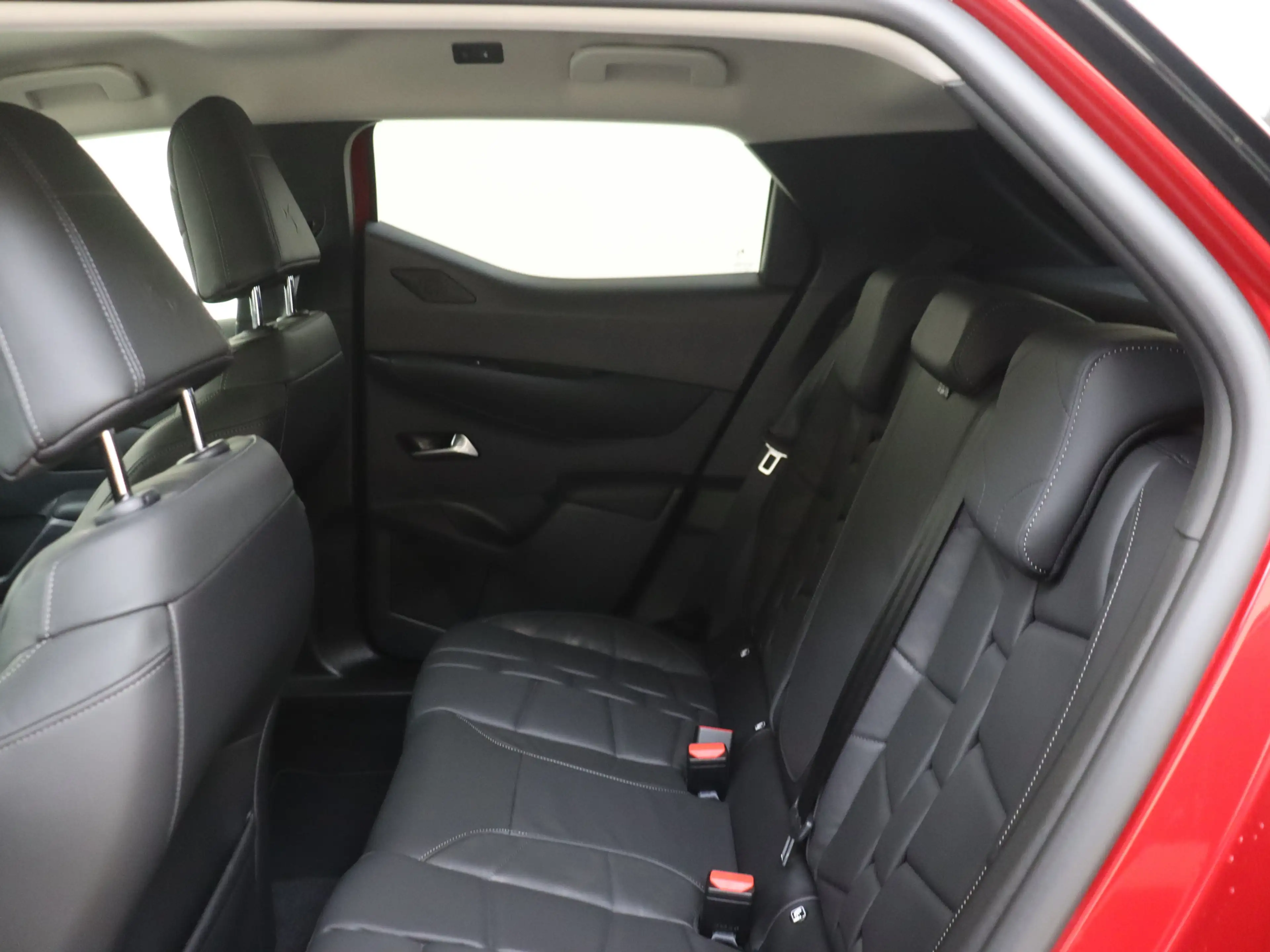 DS Automobiles DS 3 E-Tense Opéra 54 kWh — photo 12