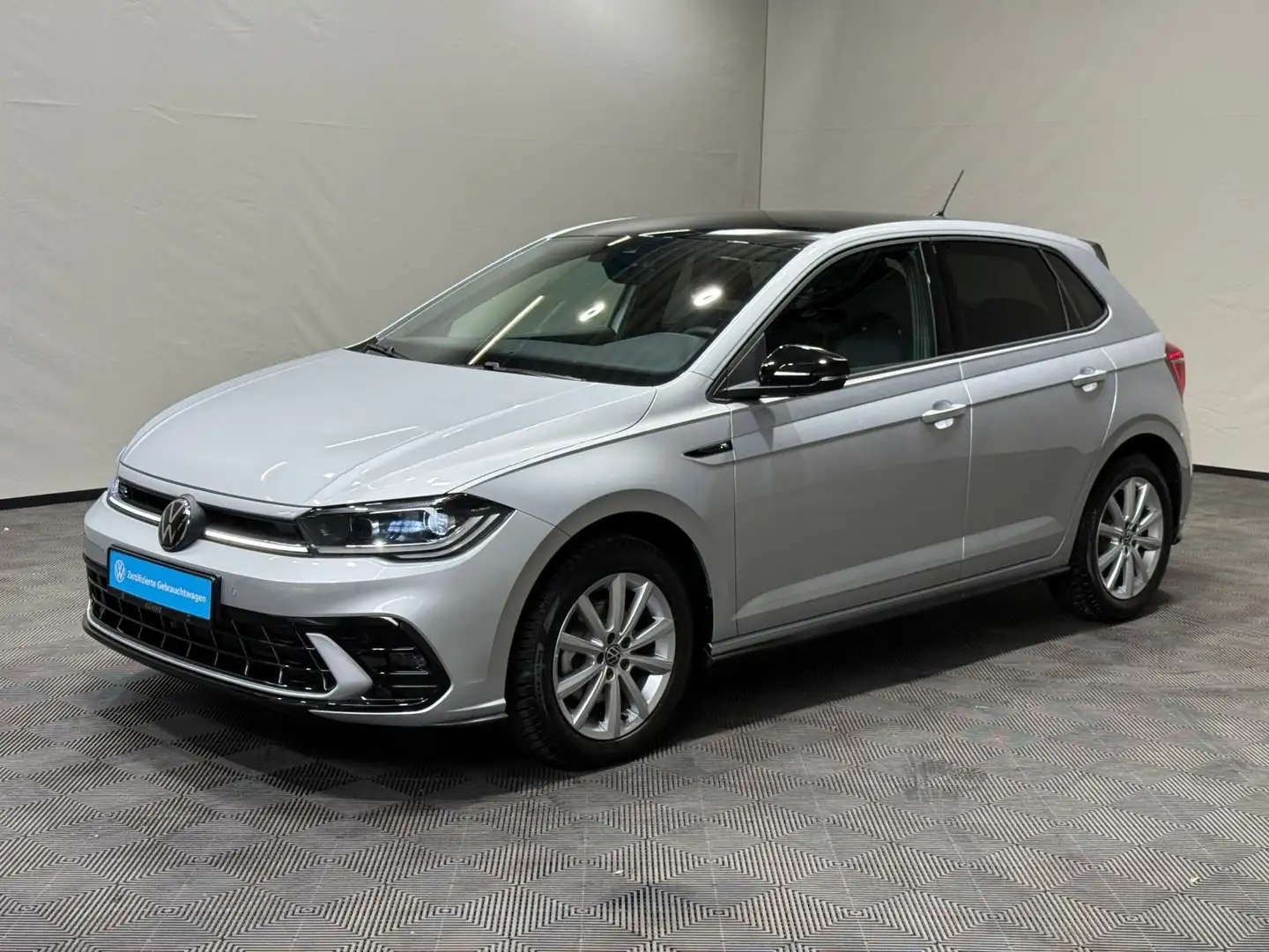 Volkswagen Polo R-Line 1.0 TSI DSG | IQ.LIGHT APP-CONN PDC Zilver - 2