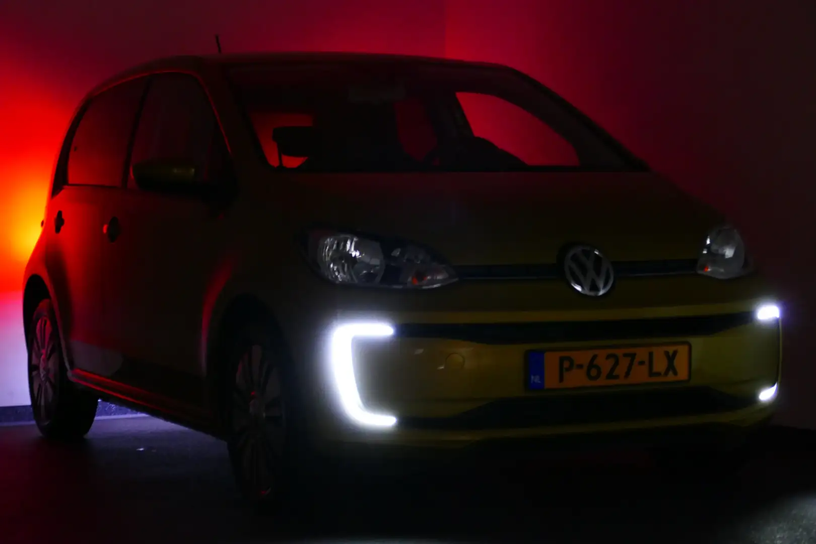 Volkswagen e-up! Clima, Cruise, Stoelverw, Led, Smartphonedock, 15" Żółty - 2