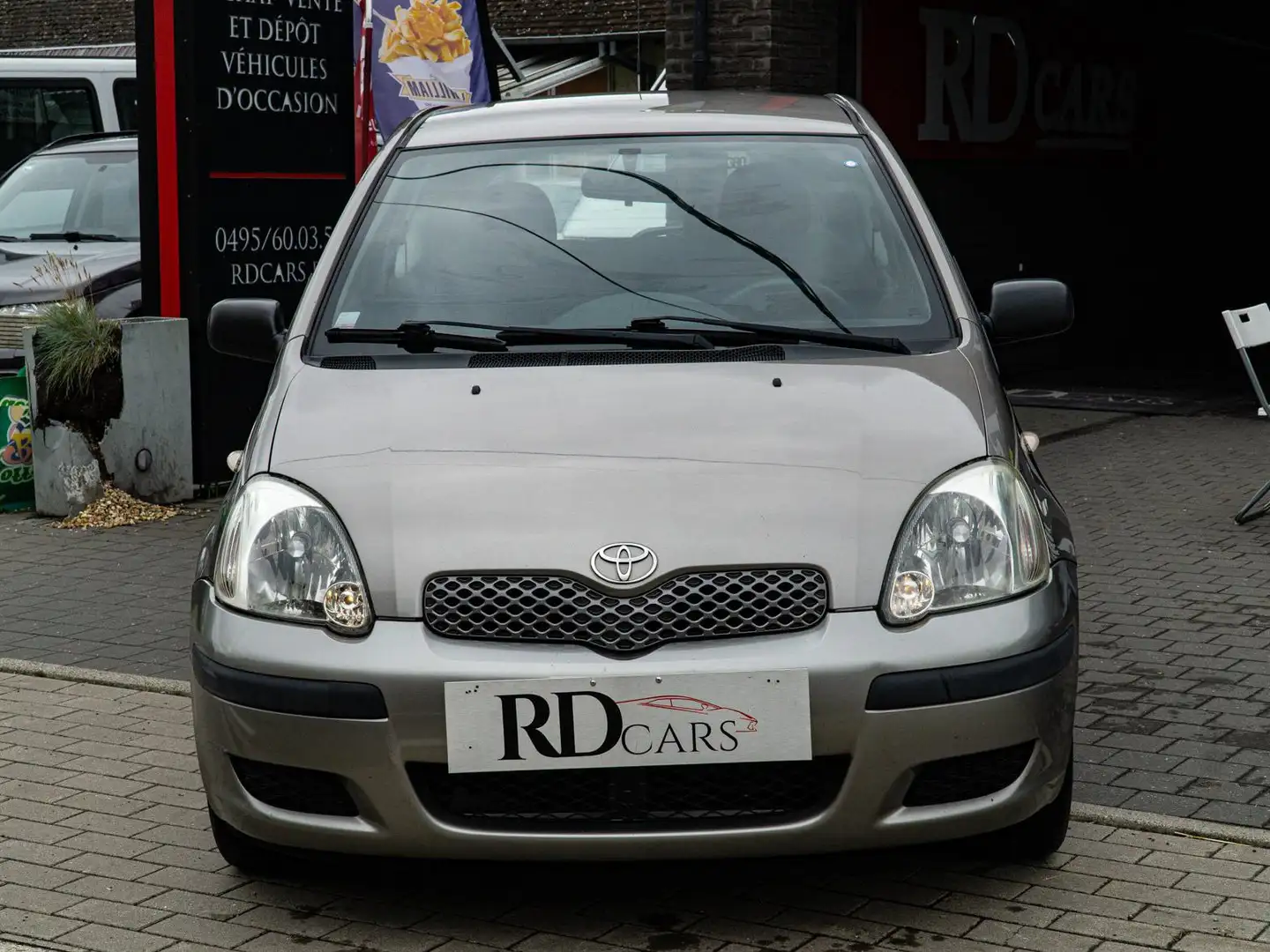 Toyota Yaris 1.0i VVT-i 16v Linea Luna*84800KM*GARANTIE 12 MOIS Grijs - 2
