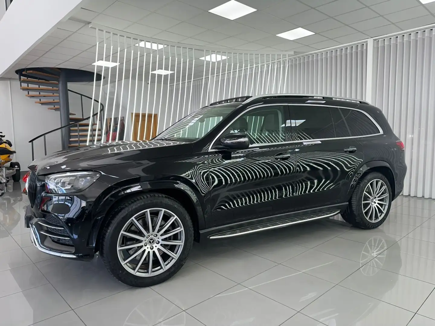 Mercedes-Benz GLS 400 400d 4Matic Zwart - 2