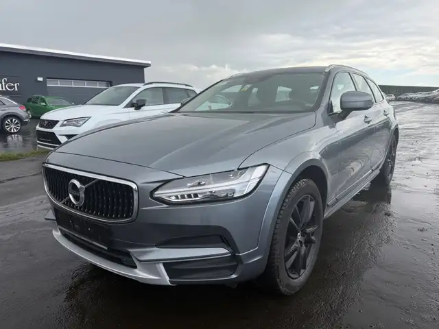 Volvo V90 Cross Country AWD Pano Navi Adaptiv LED