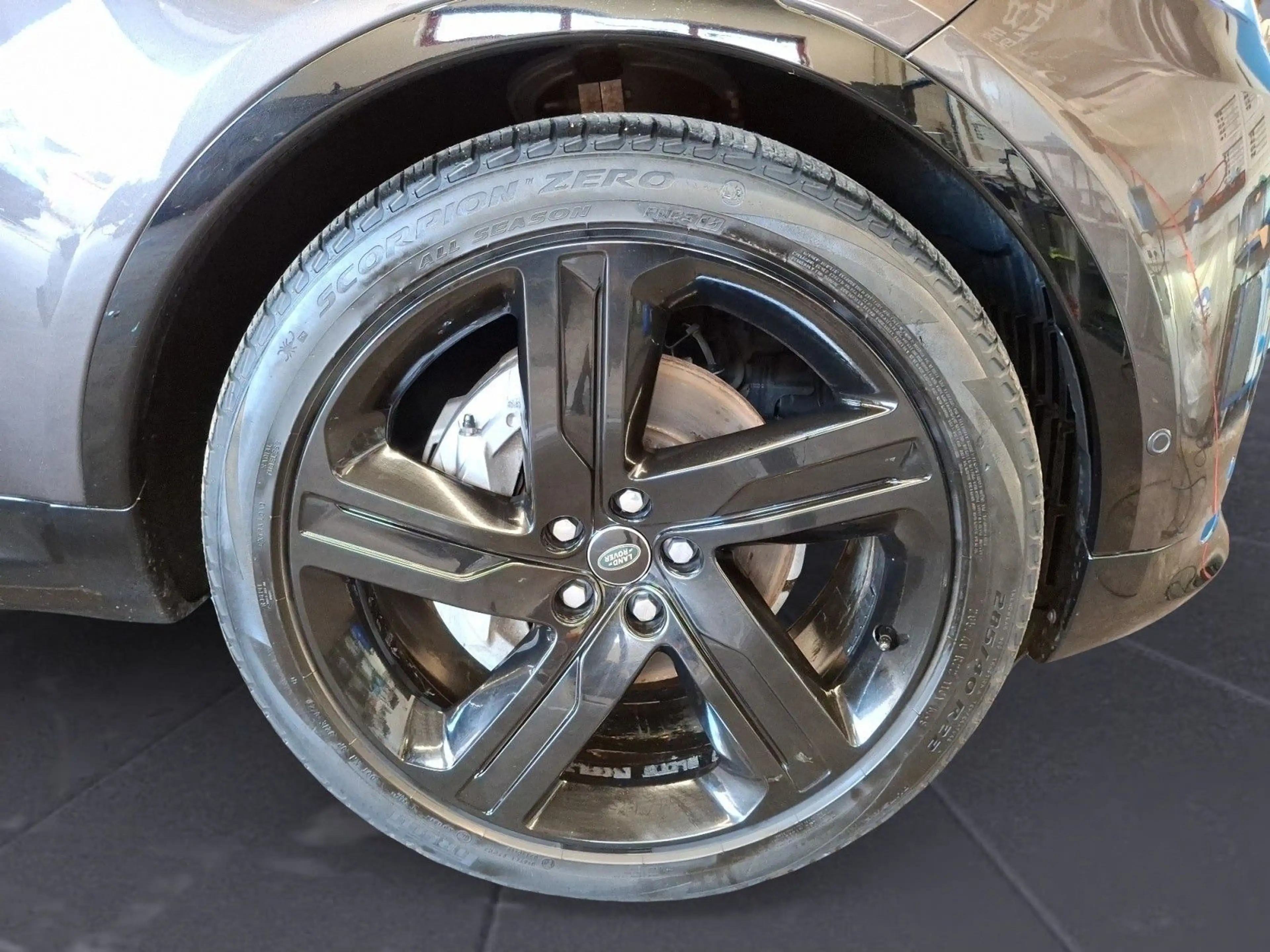 Land Rover Discovery D300 MHEV AWD R-DYNAMIC HSE Automatik — photo 8