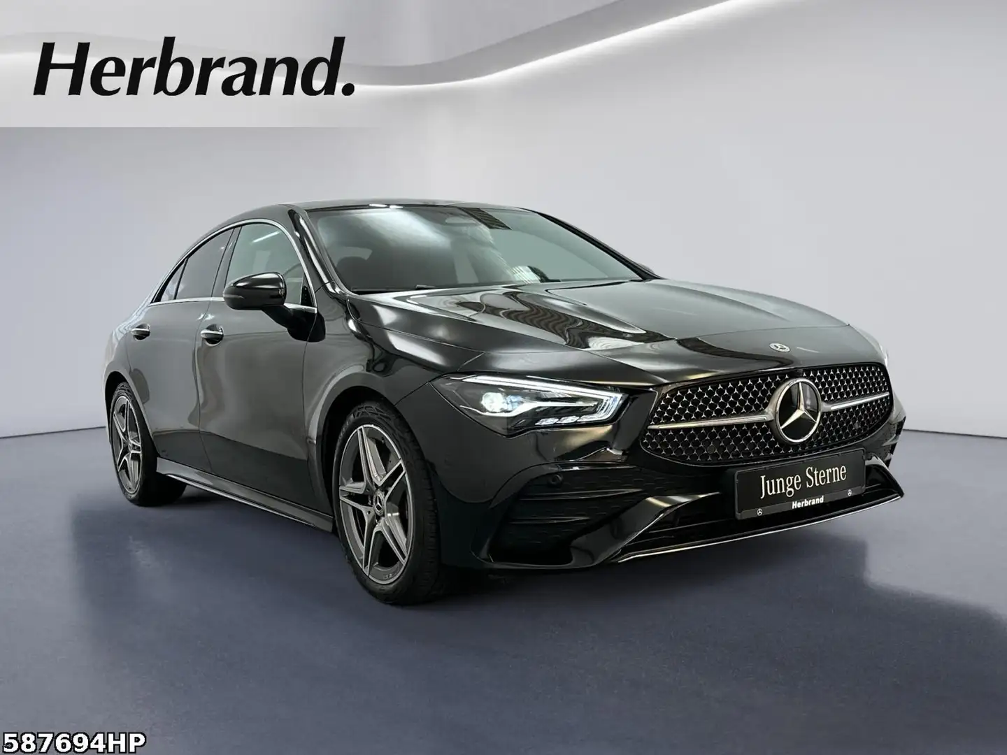 Mercedes-Benz CLA 220 4M AMG  *Keyless-GO Ambiente Kamera AHK. Černá - 2