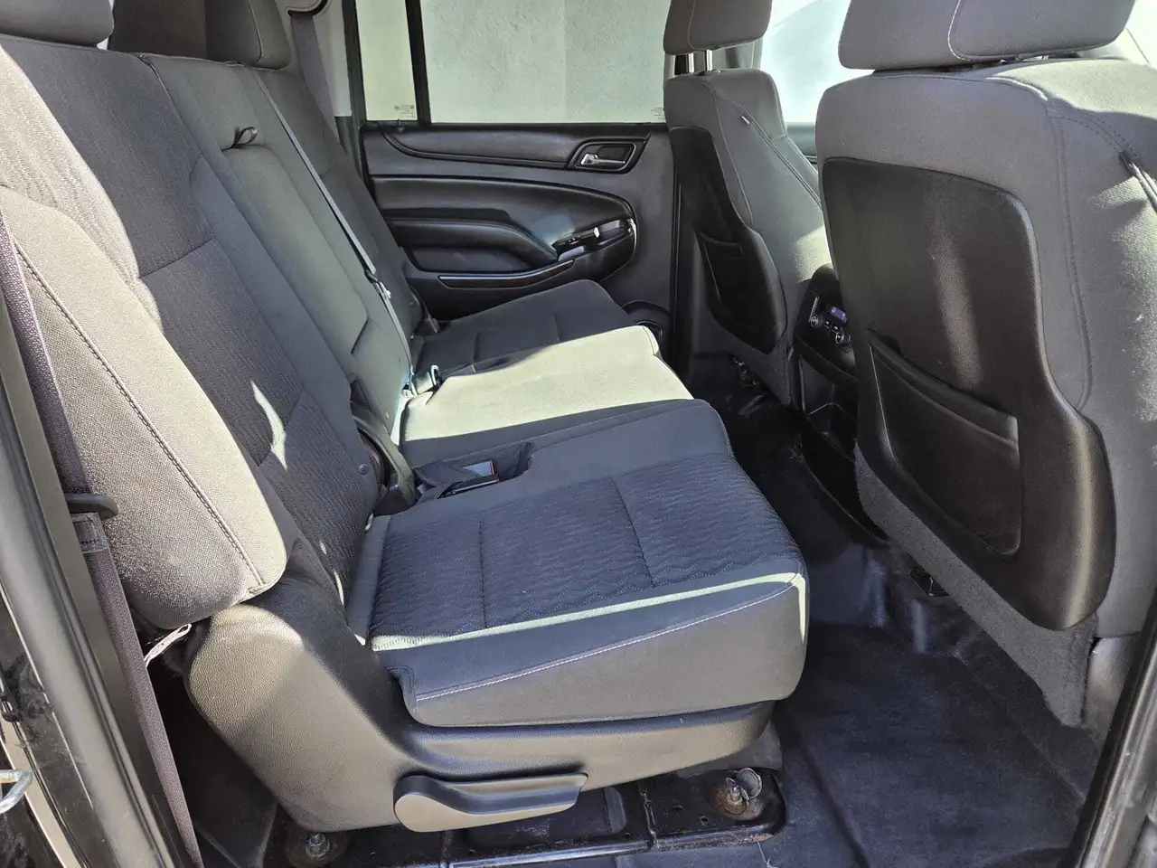 Chevrolet Suburban снимка Chevrolet Suburban