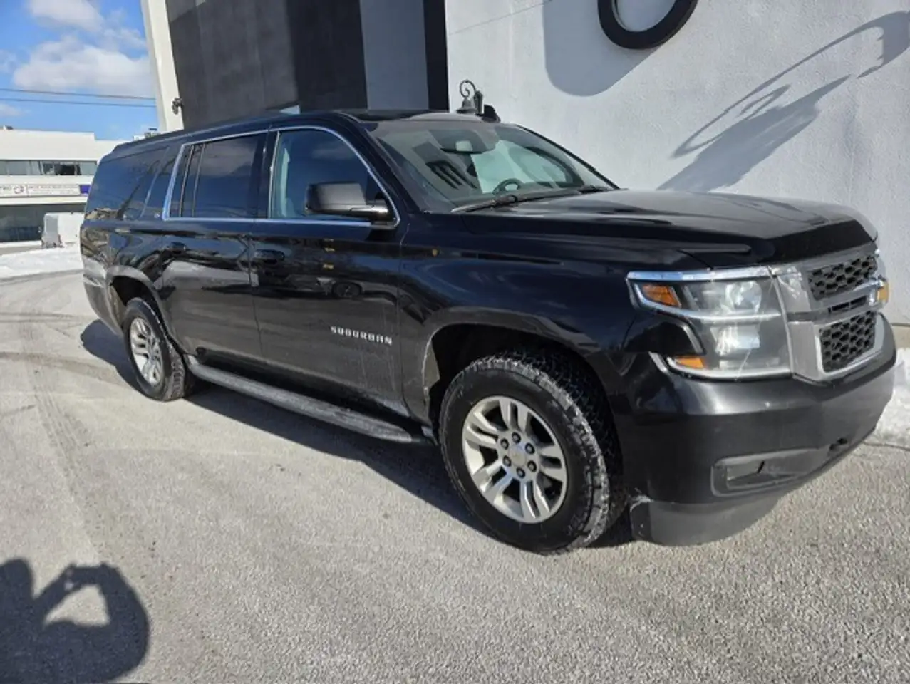 Chevrolet Suburban снимка Chevrolet Suburban
