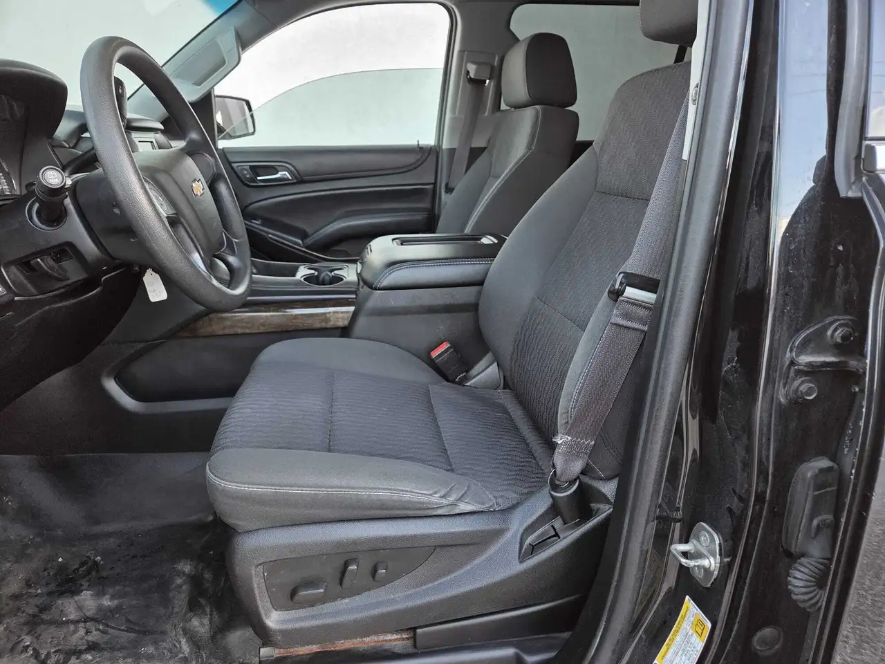 Chevrolet Suburban снимка Chevrolet Suburban