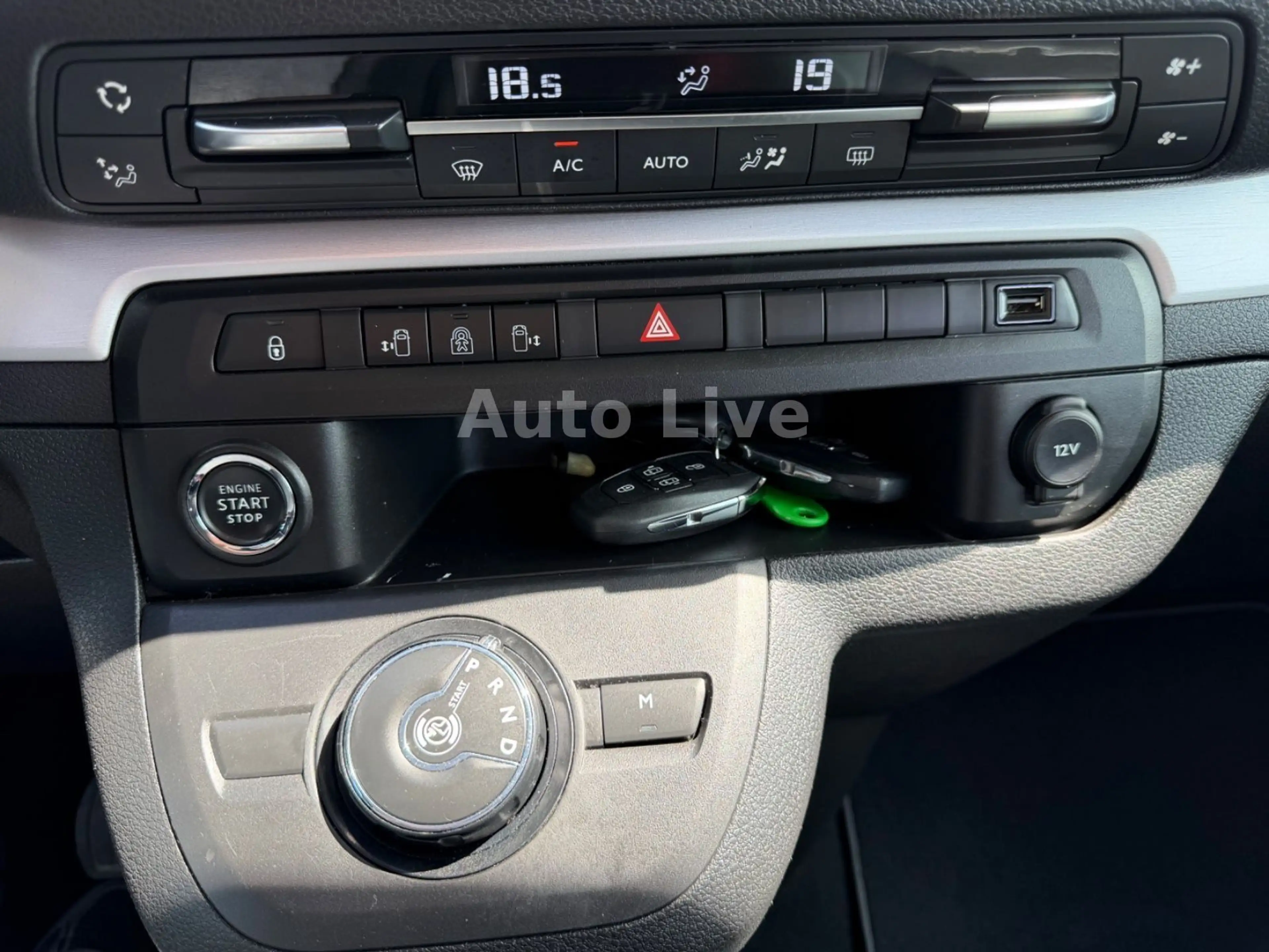 Opel Zafira Life TourerM 2.0 CDTi*AUTO*NAVI*LED*LEDER — photo 13