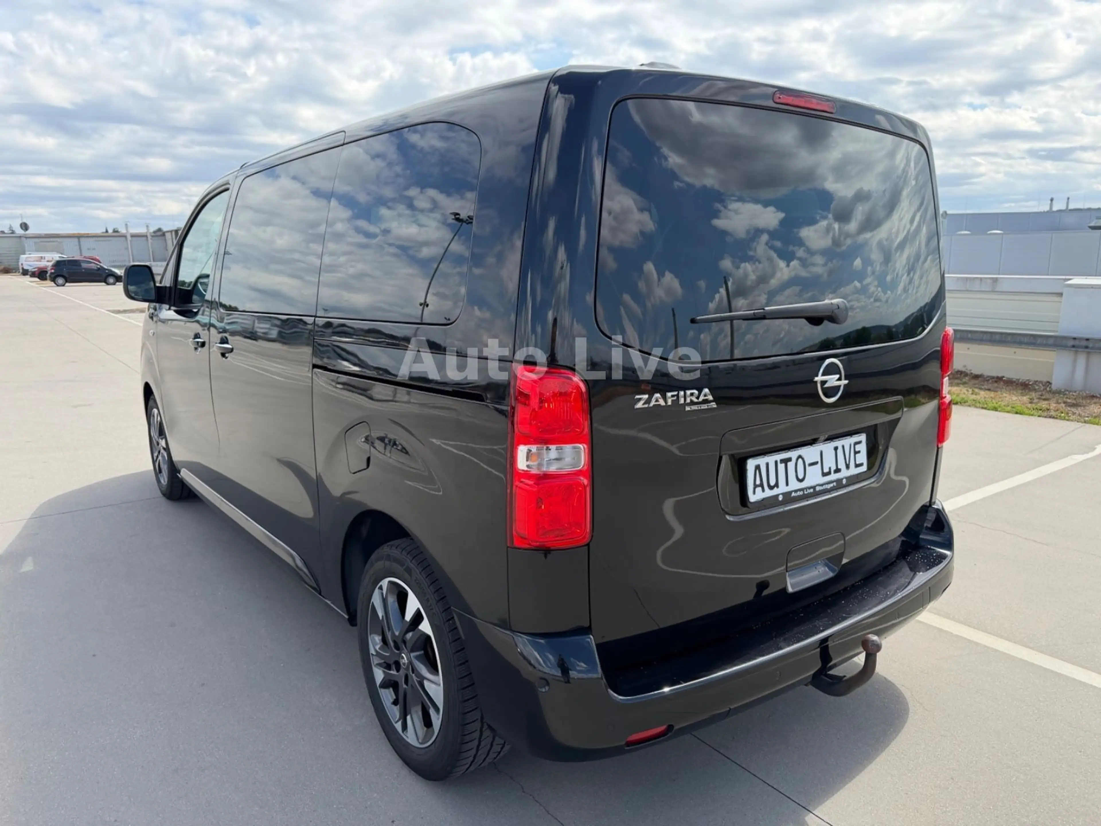 Opel Zafira Life TourerM 2.0 CDTi*AUTO*NAVI*LED*LEDER — photo 2
