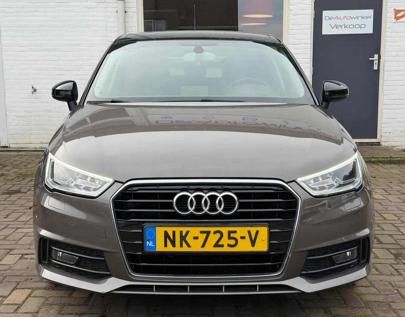Audi A1 Sportback 1.0 TFSI S-Line Pano PDC Cruise Bruin - 2