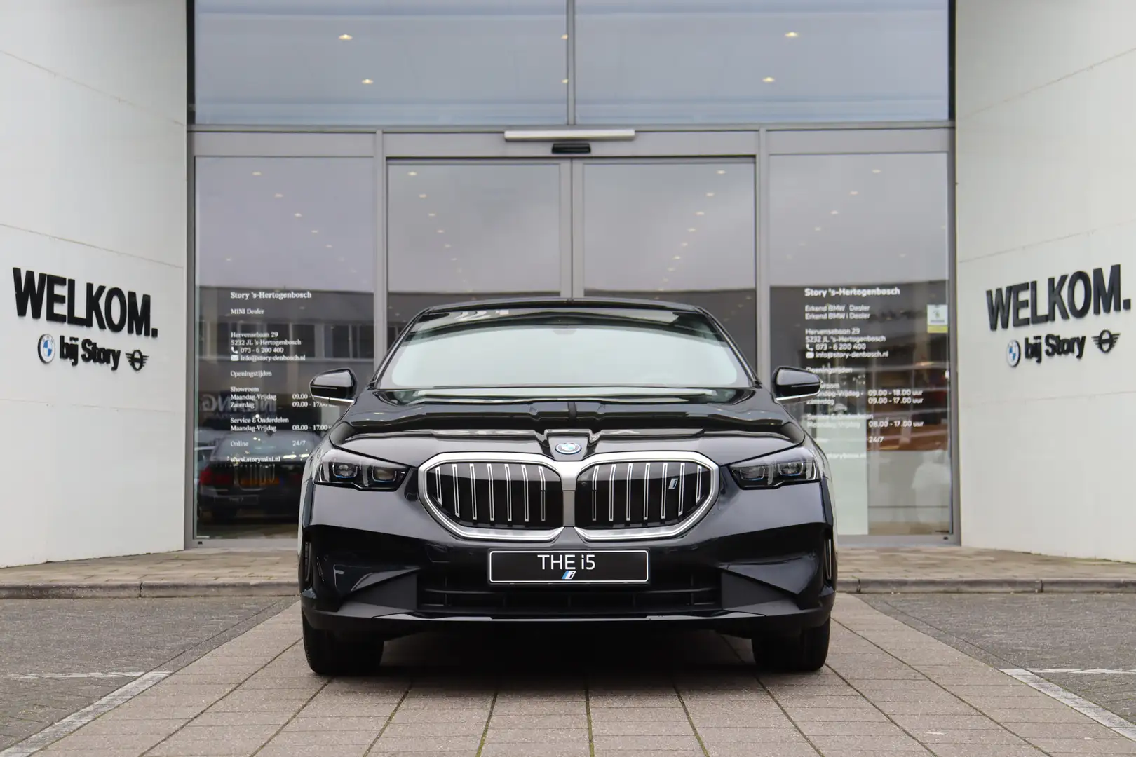 BMW i5 eDrive40 84 kWh / Adaptieve LED / Parking Assistan Zwart - 2