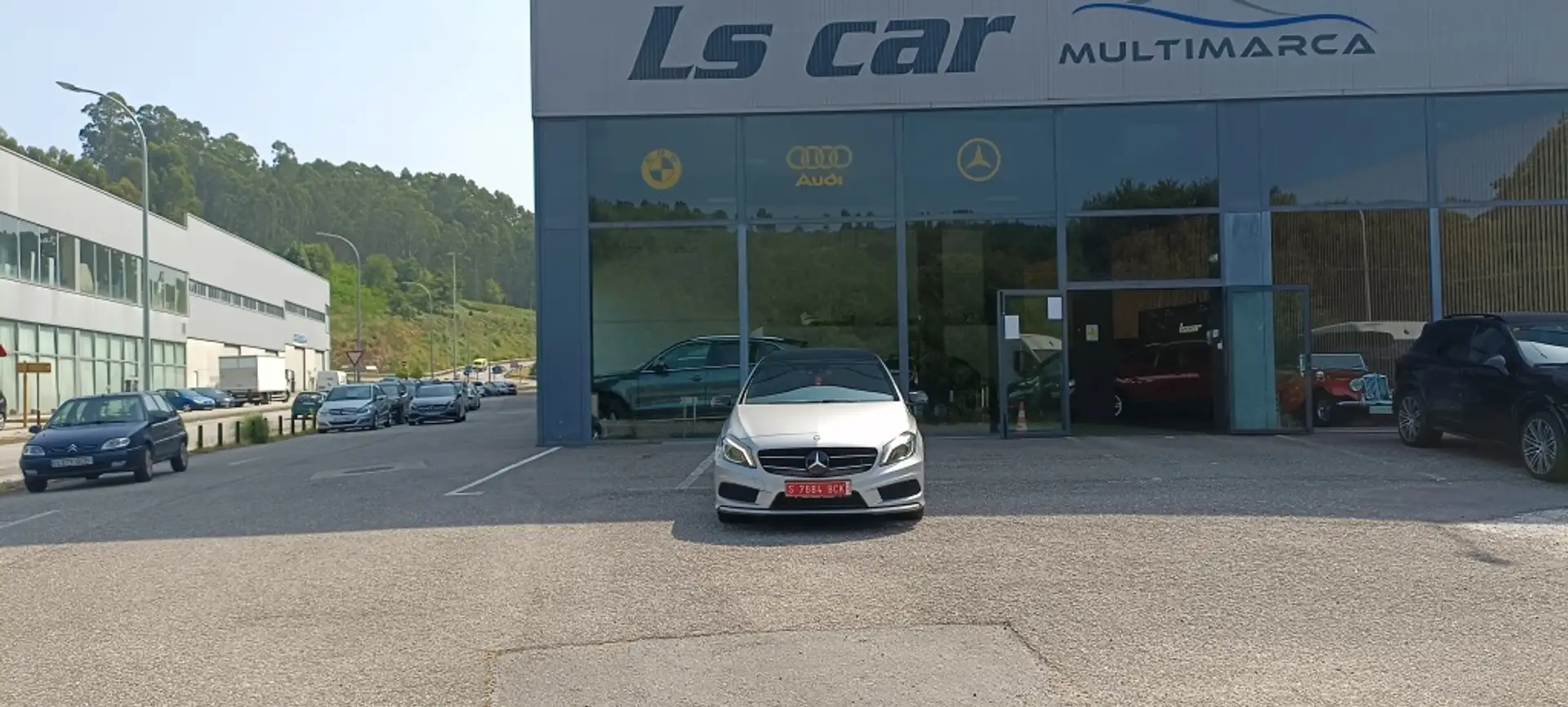 Mercedes-Benz A 200 200CDI BE AMG Line 7G-DCT Gris - 1