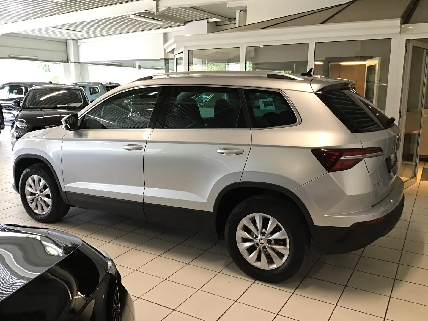 Skoda Karoq 1.5 TSI BJ06/2023 24021KM AIRCO NAVI DABRADIO USB Argento - 2