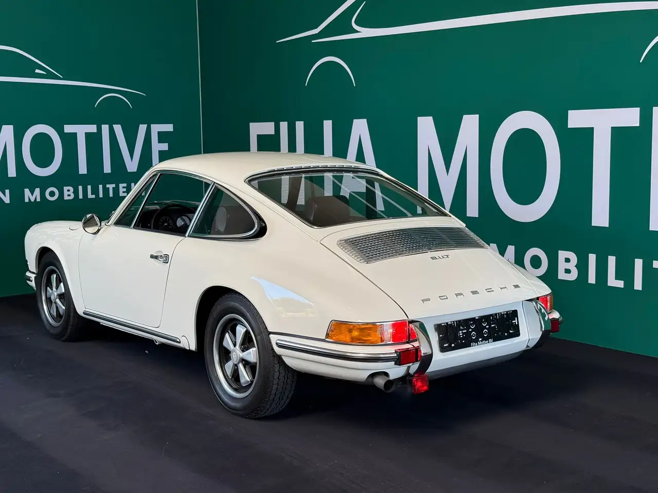 Porsche 911 T - Coupé - MATCHING NUMBERS - RESTORED - DOCUMENTED, foto 3