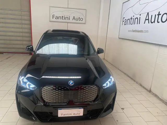 BMW Ix1 view 10