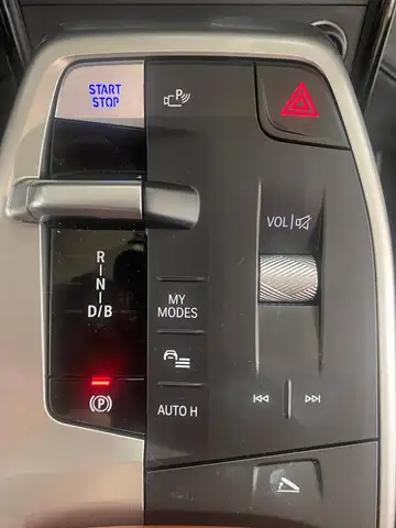BMW Ix1 view 15