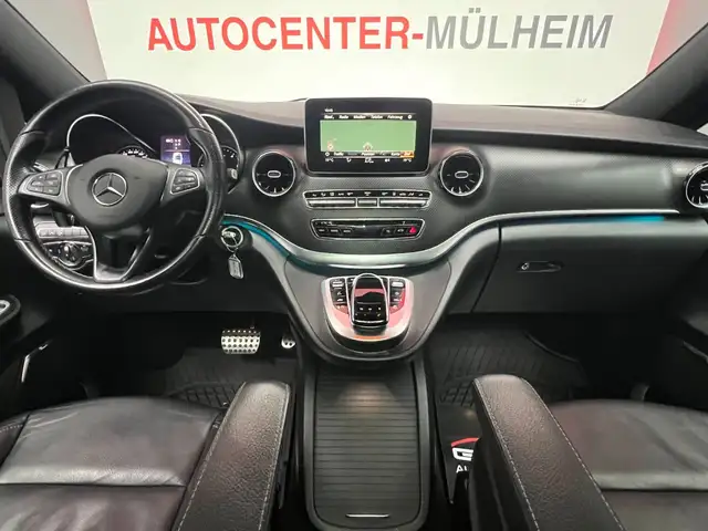 Mercedes-Benz V-Class view 11