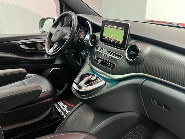 Mercedes-Benz V-Class view 12