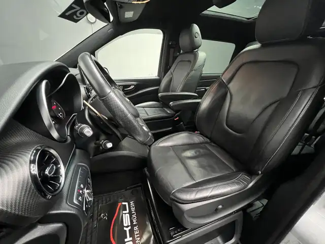Mercedes-Benz V-Class view 10