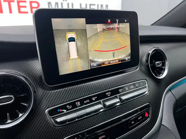 Mercedes-Benz V-Class view 15