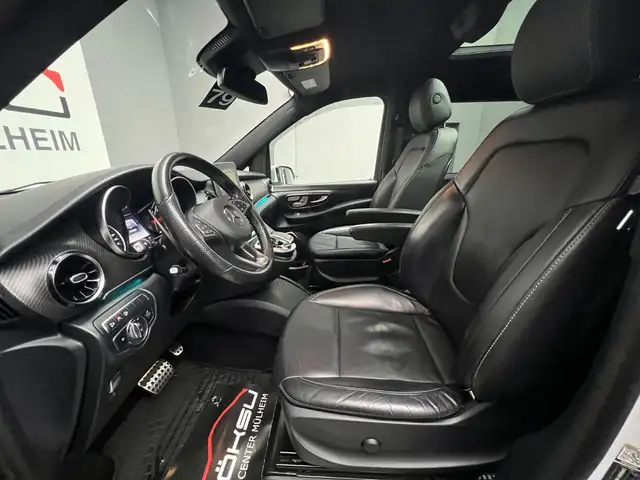Mercedes-Benz V-Class view 9
