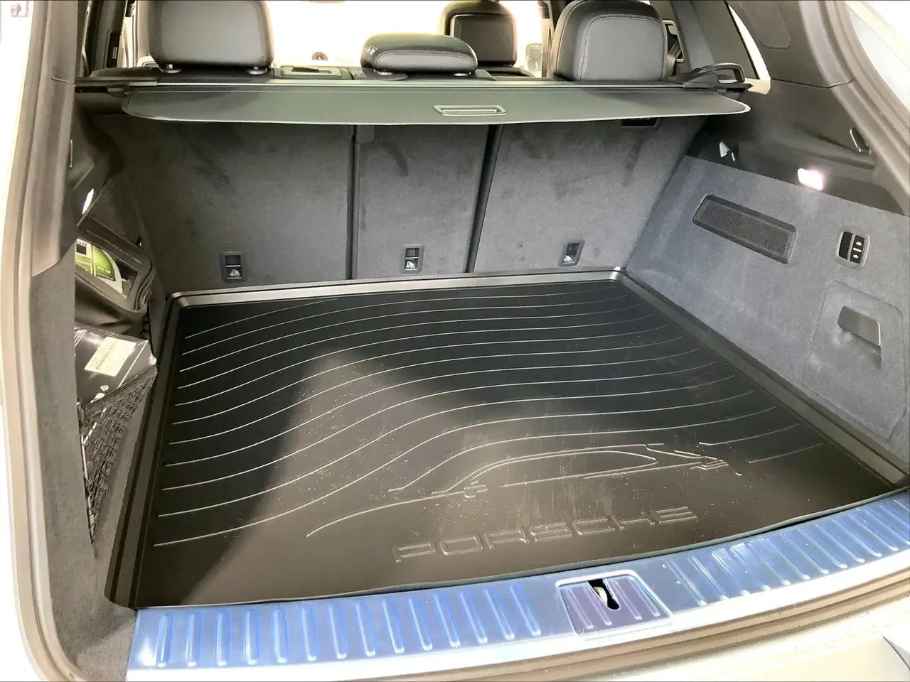 Porsche Cayenne снимка Porsche Cayenne
