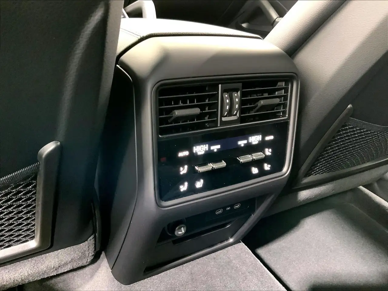 Porsche Cayenne снимка Porsche Cayenne