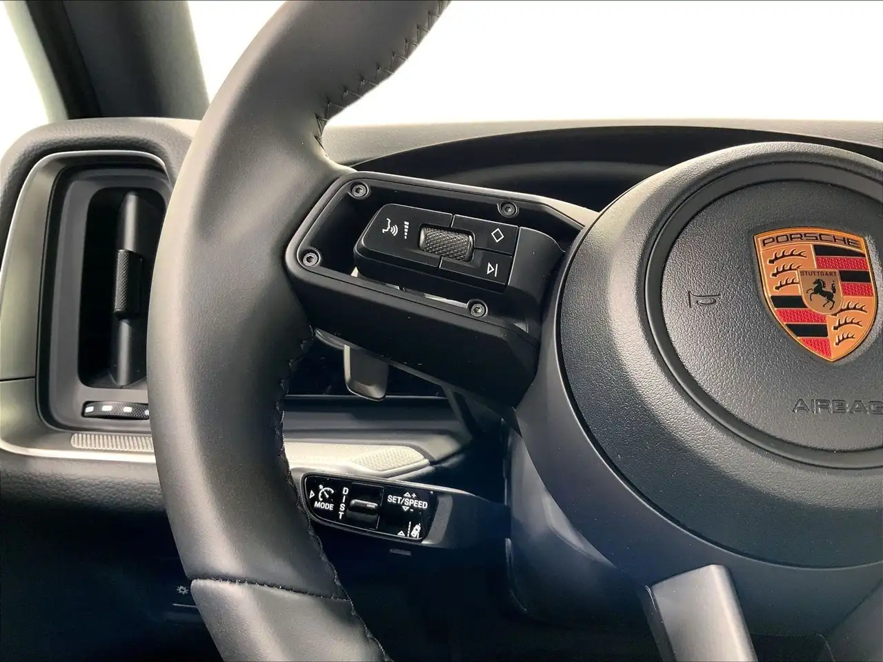Porsche Cayenne снимка Porsche Cayenne