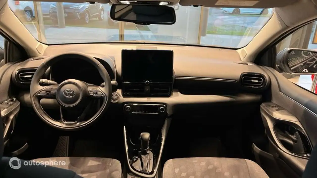 Toyota Yaris Yaris — photo 11
