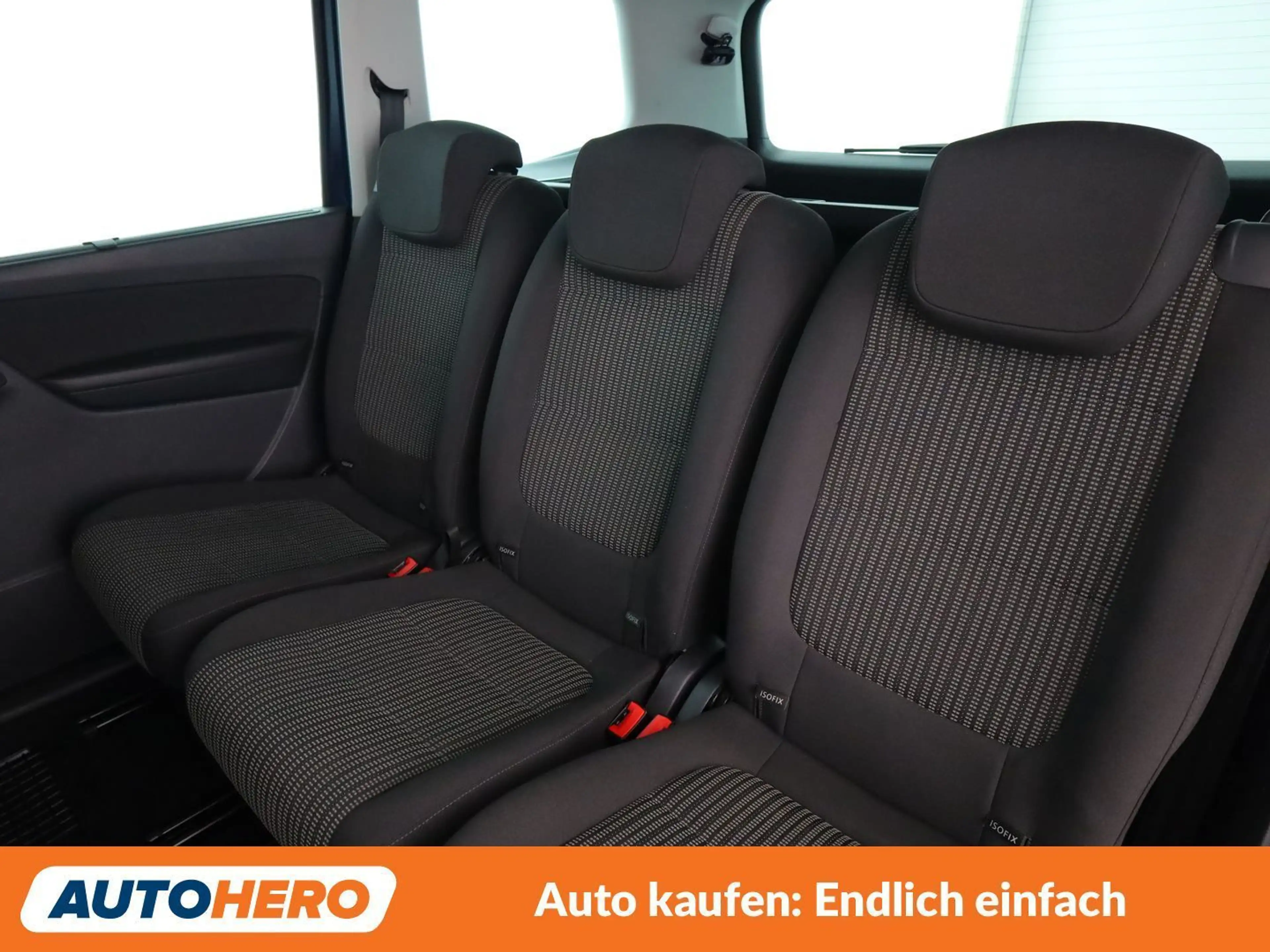 SEAT Alhambra 2.0 TDI Executive — photo 14