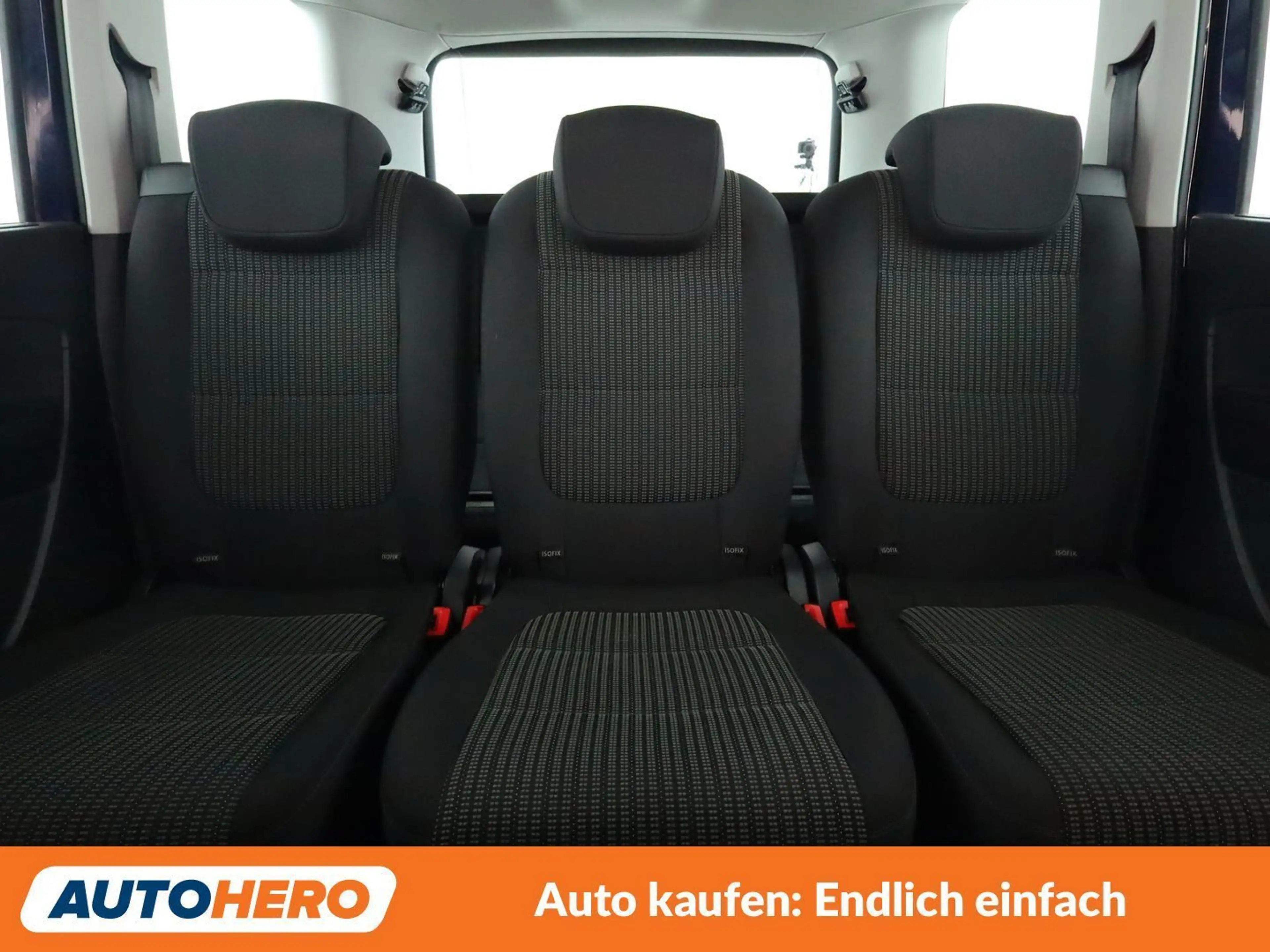 SEAT Alhambra 2.0 TDI Executive — photo 15